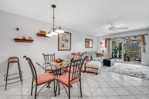 Copropriété à vendre à Royal Palm Beach, Floride: 2 chambres, 101.08 m2 № 2146676 - photo 5