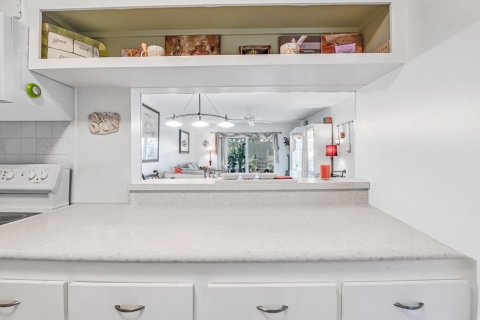Copropriété à vendre à Royal Palm Beach, Floride: 2 chambres, 101.08 m2 № 2146676 - photo 11