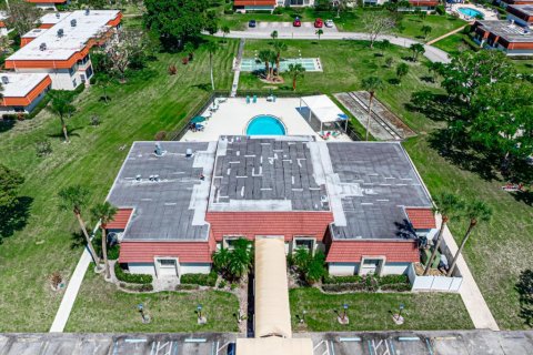 Copropriété à vendre à Royal Palm Beach, Floride: 2 chambres, 101.08 m2 № 2146676 - photo 21