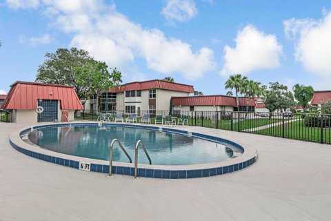 Copropriété à vendre à Royal Palm Beach, Floride: 2 chambres, 101.08 m2 № 2146676 - photo 22