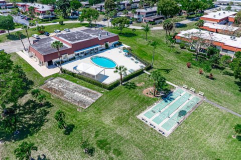 Copropriété à vendre à Royal Palm Beach, Floride: 2 chambres, 101.08 m2 № 2146676 - photo 16