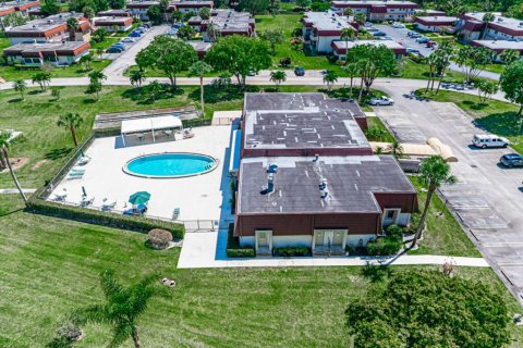 Copropriété à vendre à Royal Palm Beach, Floride: 2 chambres, 101.08 m2 № 2146676 - photo 18