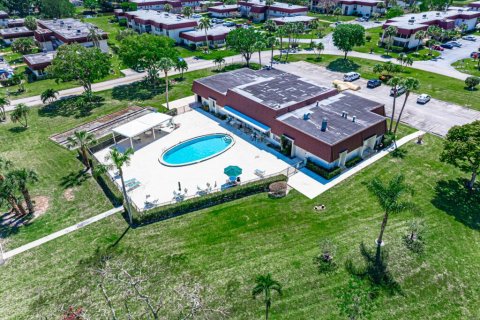 Copropriété à vendre à Royal Palm Beach, Floride: 2 chambres, 101.08 m2 № 2146676 - photo 19