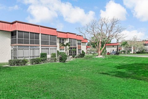 Copropriété à vendre à Royal Palm Beach, Floride: 2 chambres, 101.08 m2 № 2146676 - photo 24