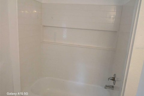 Villa ou maison à vendre à Ocala, Floride: 2 chambres, 83.61 m2 № 1900581 - photo 10
