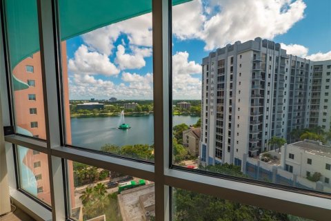 Condo in Orlando, Florida, 2 bedrooms  № 1804888 - photo 11