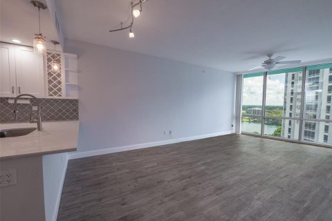 Condo in Orlando, Florida, 2 bedrooms  № 1804888 - photo 19