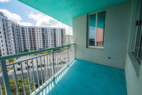 Condo in Orlando, Florida, 2 bedrooms  № 1804888 - photo 23