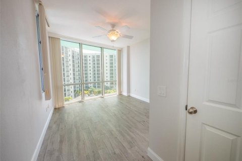 Condo in Orlando, Florida, 2 bedrooms  № 1804888 - photo 16