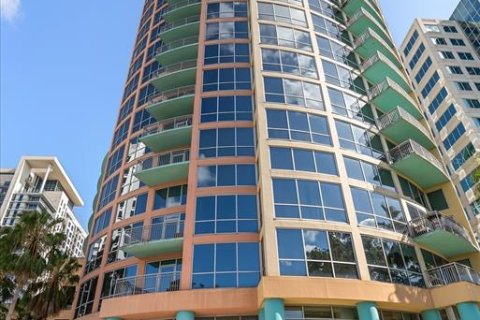 Condo in Orlando, Florida, 2 bedrooms  № 1804888 - photo 1
