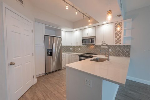 Condo in Orlando, Florida, 2 bedrooms  № 1804888 - photo 7