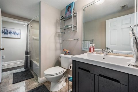Condo in Tampa, Florida, 2 bedrooms  № 1586238 - photo 20
