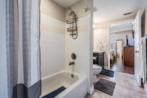 Condo in Tampa, Florida, 2 bedrooms  № 1586238 - photo 21