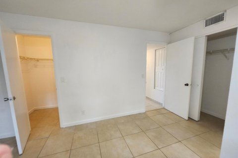 Condo in Boynton Beach, Florida, 2 bedrooms № 2182191 - photo 11