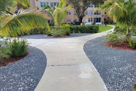 Condo in Boynton Beach, Florida, 2 bedrooms № 2182191 - photo 23