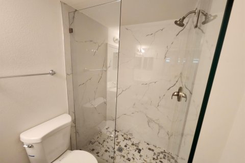 Condo in Boynton Beach, Florida, 2 bedrooms № 2182191 - photo 13
