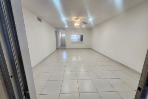 Condo in Boynton Beach, Florida, 2 bedrooms № 2182191 - photo 18