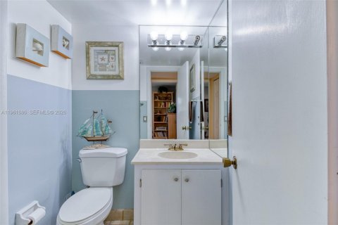 Condominio en venta en Fort Lauderdale, Florida, 2 dormitorios, 83.61 m2 № 2024622 - foto 18