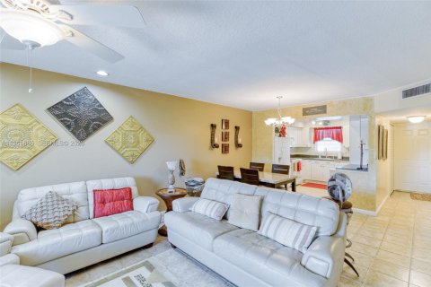 Condominio en venta en Fort Lauderdale, Florida, 2 dormitorios, 83.61 m2 № 2024622 - foto 4