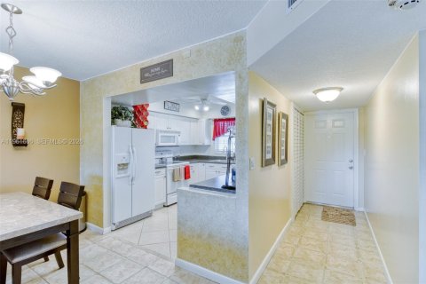 Condominio en venta en Fort Lauderdale, Florida, 2 dormitorios, 83.61 m2 № 2024622 - foto 19