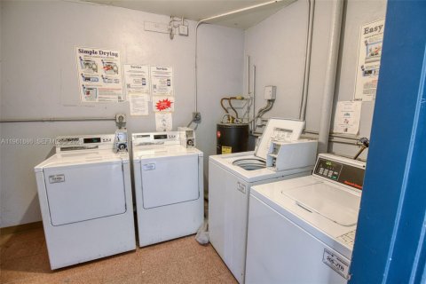 Condominio en venta en Fort Lauderdale, Florida, 2 dormitorios, 83.61 m2 № 2024622 - foto 23