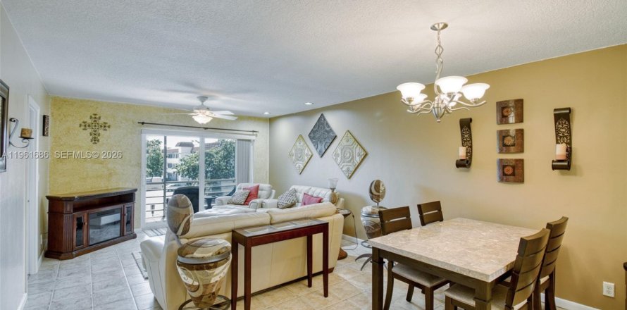 Condominio en Fort Lauderdale, Florida, 2 dormitorios  № 2024622