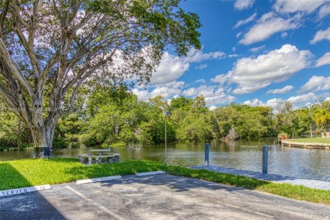 Condominio en venta en Fort Lauderdale, Florida, 2 dormitorios, 83.61 m2 № 2024622 - foto 26