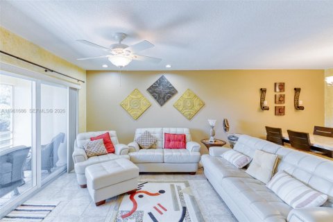 Condominio en venta en Fort Lauderdale, Florida, 2 dormitorios, 83.61 m2 № 2024622 - foto 5