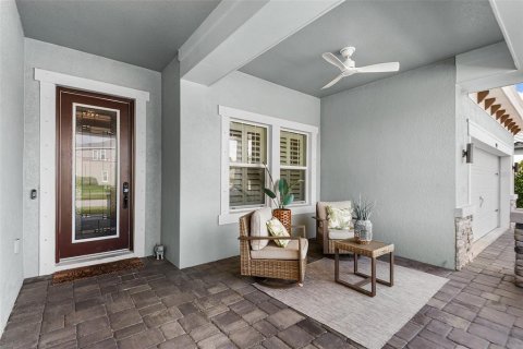 Villa ou maison à louer à New Port Richey, Floride: 5 chambres, 310.94 m2 № 2420436 - photo 2