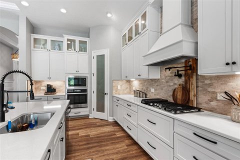 Villa ou maison à louer à New Port Richey, Floride: 5 chambres, 310.94 m2 № 2420436 - photo 8