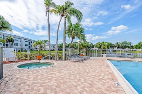 Condo in West Palm Beach, Florida, 2 bedrooms  № 1839622 - photo 29