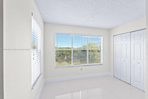 Condo in West Palm Beach, Florida, 2 bedrooms  № 1839622 - photo 8