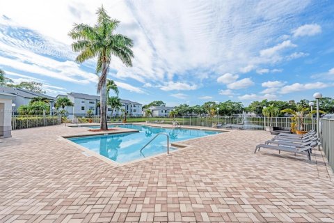 Condo in West Palm Beach, Florida, 2 bedrooms  № 1839622 - photo 27
