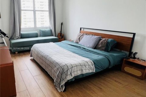 Condo in Hallandale Beach, Florida, 1 bedroom № 2028307 - photo 21