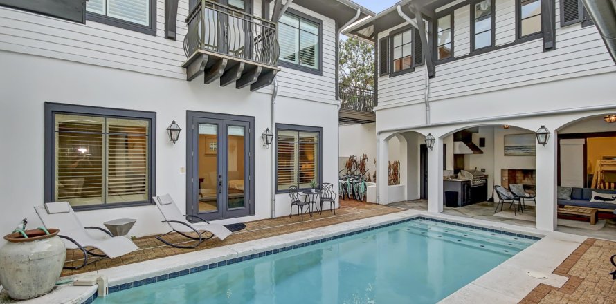 House in Rosemary Beach, Florida 7 bedrooms, 456.99 sq.m. № 559207