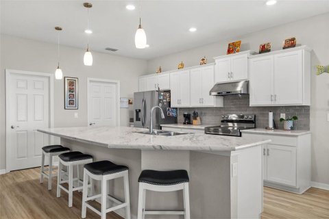 Casa en venta en Davenport, Florida, 4 dormitorios, 189.61 m2 № 2195973 - foto 5