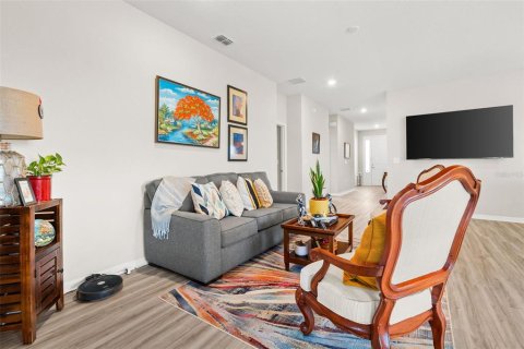Casa en venta en Davenport, Florida, 4 dormitorios, 189.61 m2 № 2195973 - foto 13