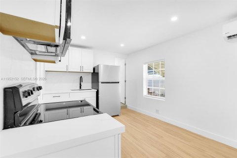 Снять в аренду квартиру в Холливуд, Флорида 3 спальни, 155.15м2, № 2009349 - фото 6