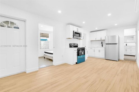 Снять в аренду квартиру в Холливуд, Флорида 3 спальни, 155.15м2, № 2009349 - фото 4