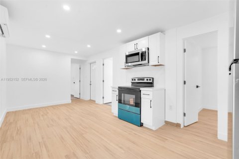 Снять в аренду квартиру в Холливуд, Флорида 3 спальни, 155.15м2, № 2009349 - фото 10