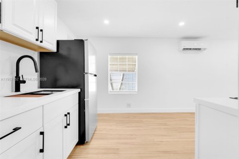 Снять в аренду квартиру в Холливуд, Флорида 3 спальни, 155.15м2, № 2009349 - фото 16