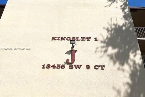 Снять в аренду кондоминиум в Пемброк-Пайнс, Флорида 1 спальня, 75.34м2, № 1986019 - фото 6