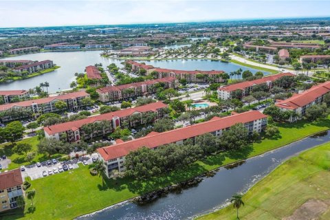 Снять в аренду кондоминиум в Пемброк-Пайнс, Флорида 1 спальня, 75.34м2, № 1986019 - фото 12