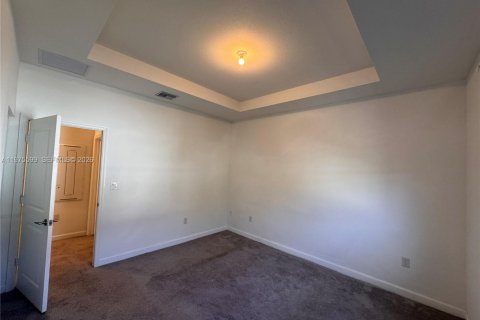 House in Homestead, Florida 3 bedrooms, 143.53 sq.m. № 2038520 - photo 7