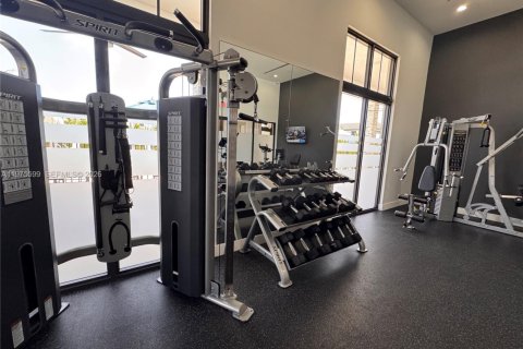 House in Homestead, Florida 3 bedrooms, 143.53 sq.m. № 2038520 - photo 12