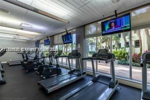 Condo in Hollywood, Florida, 1 bedroom  № 1963312 - photo 15