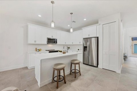 Townhouse in Cape Coral, Florida 3 bedrooms, 164.9 sq.m. № 1879234 - photo 13