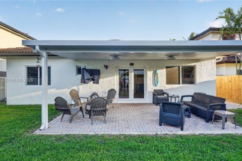 Купить виллу или дом в Майами, Флорида 3 спальни, 154.96м2, № 2068897 - фото 30