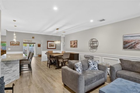 Купить виллу или дом в Майами, Флорида 3 спальни, 154.96м2, № 2068897 - фото 9