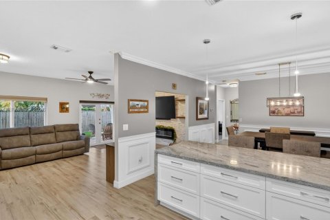 Купить виллу или дом в Майами, Флорида 3 спальни, 154.96м2, № 2068897 - фото 18